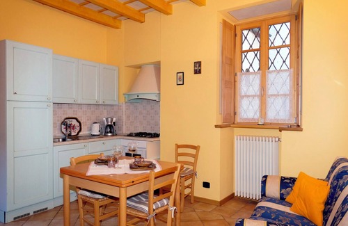 Cannobio Apartment | 2 bedroom apartment with courtyard in the old town of Cannobio