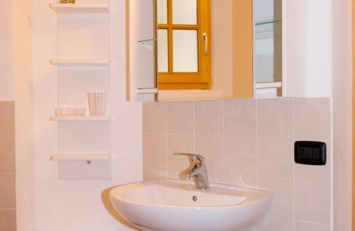 Cannobio Apartment | 2 bedroom apartment with courtyard in the old town of Cannobio