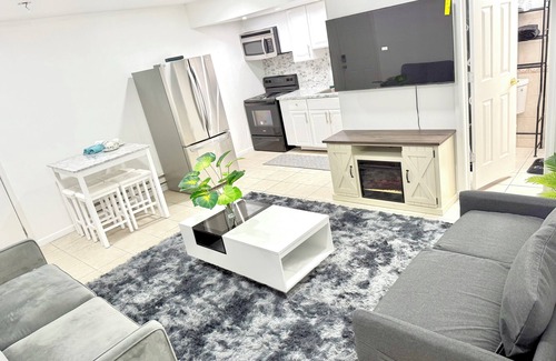 Greenville Apartment | 2-bedroom apartment in superb Jersey City with WiFi, AC