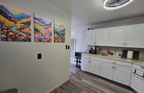Southeastern Sacramento Apartment | 2-bedroom apartment in wonderful Sacramento with WiFi