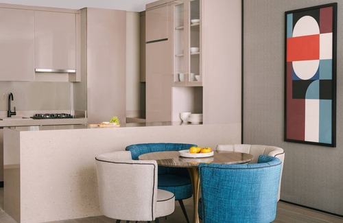 Sheikh Zayed Road Apartment | 2 Bedroom Apartment w/Panoramic View Downtown