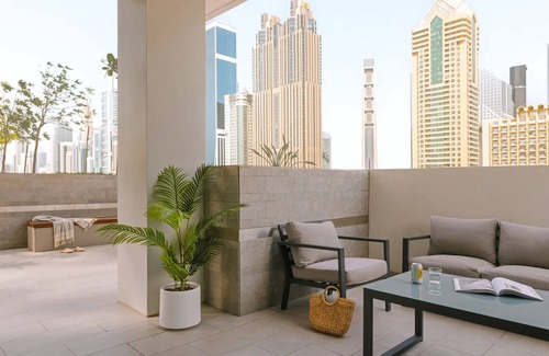 Sheikh Zayed Road Apartment | 2 Bedroom Apartment w/Terrace Downtown