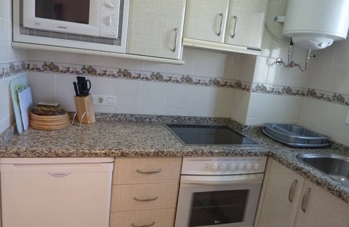 Nerja Apartment | 2 bedroom apartment with pool & air conditioning, close to beach and town center