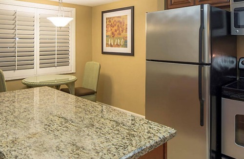 Florida Center Resort | 2 Bedroom at Orlando's Sunshine Resort II
