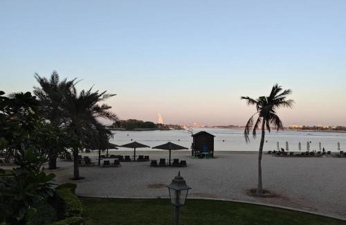 Palm Jumeirah Apartment | 2 Bedroom beach front apartment