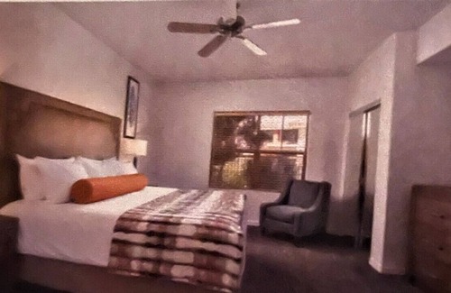 South Scottsdale Resort | 2 bedroom Condo for Super Bowl week.