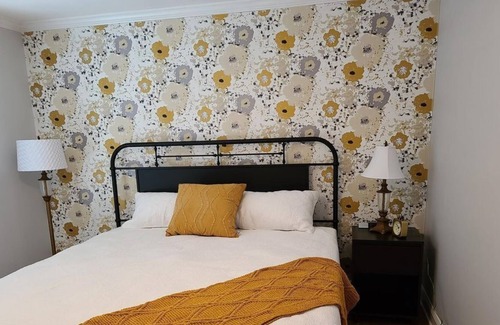 Charleston Condo | 2 Bedroom Condo L-554530 by Houzlet
