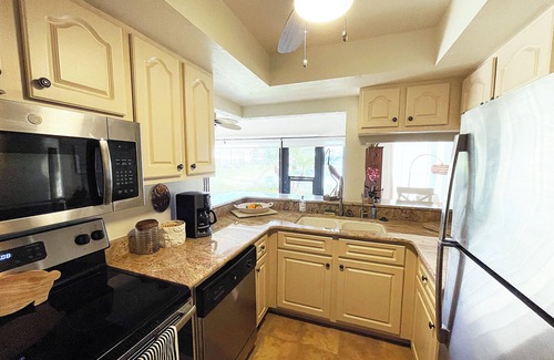 Villas Condo | 2-bedroom condo on Florida's Sun Coast! Gated golf community in Ft. Myers, Fla.