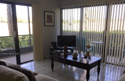 Land of the Presidents Condo | 2 Bedroom Condo (321270) by Houzlet