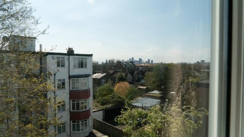 Leyton Apartment | 2 Bedroom cosy flat 20 mins to center