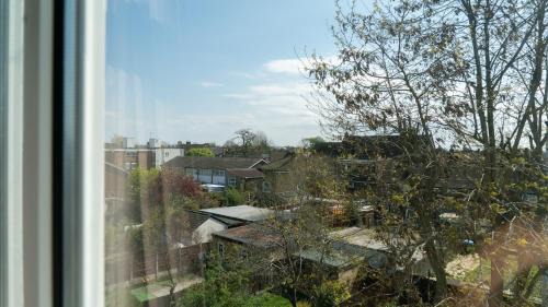 Leyton Apartment | 2 Bedroom cosy flat 20 mins to center