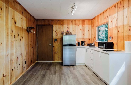 Carling House | 2-Bedroom Cottage #11 - Sand Bay
