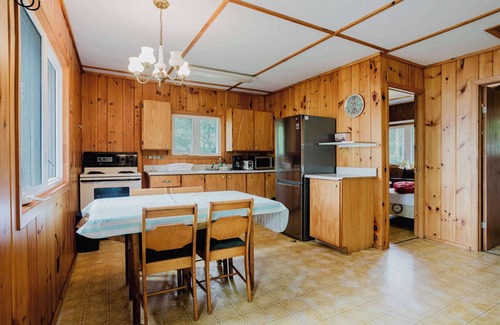 Carling House | 2-Bedroom Cottage #2 - Sand Bay