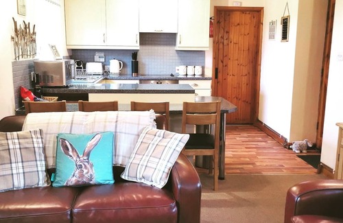 Ruswarp Cottage | 2 Bedroom cottage with views of Whitby Abbey in quiet rural location
