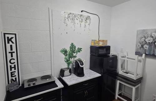 Paradise Apartment | 2 bedroom cozy Guesthouse near the Strip