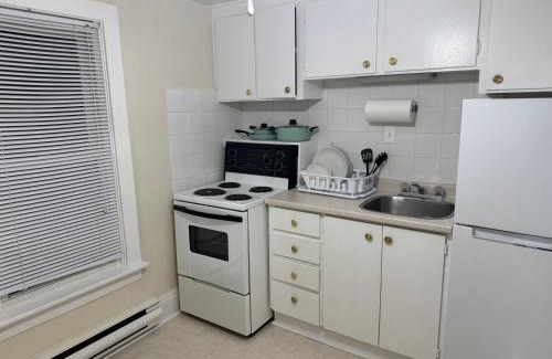 Welland Apartment | 2 Bedroom Cozy Stay Near Niagara Falls