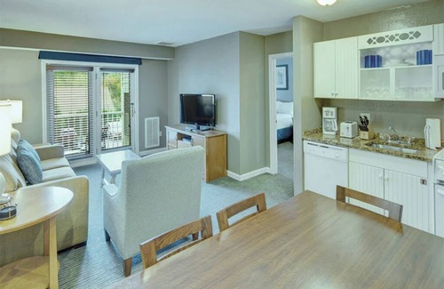 Hancock Condo | 2 Bedroom Deluxe Condo w/Kitchen at Bentley Brook, Jiminy Peak Ski Mountain!