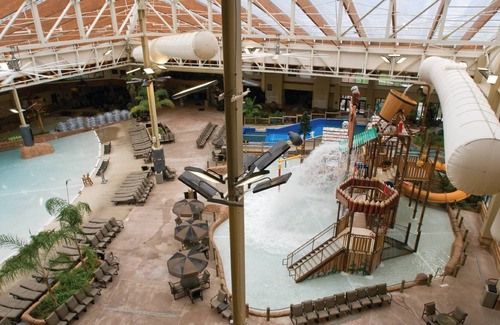 Sevierville Resort | 2 Bedroom Deluxe with Indoor Water park Access. Perfect for the whole family!