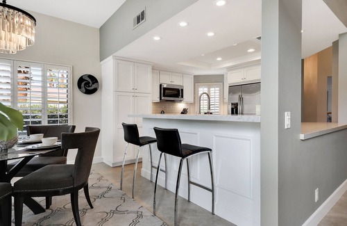 La Quinta Condo | 2 BEDROOM + DEN 1627 SqFt CONDO @ PGA WEST COMPLETELY REMODELED MOUNTAIN VIEWS 102 LQ