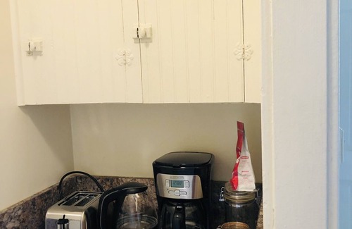 Livingston House | 2 Bedroom Downtown Livingston, Guest Suite