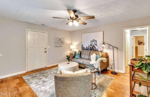 Marietta Apartment | 2 Bedroom Duplex triplex 255415 by Houzlet