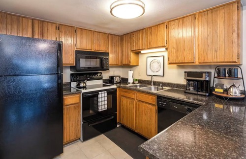 Durango Apartment | 2 Bedroom Durango Retreat Near Trails & Town: Pool + Hot Tub