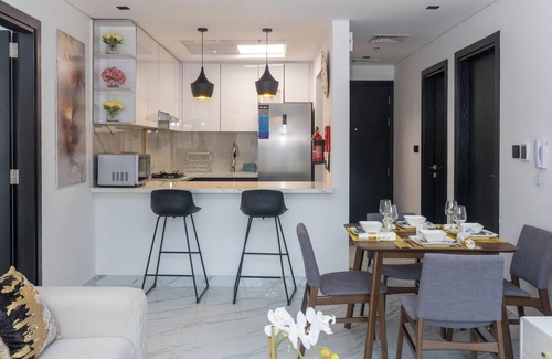 Al Barsha Apartment | 2-bedroom ensuites, apartment in charming Dubai with fitness room, AC, WiFi