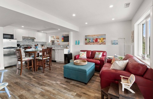 Central Okanagan House | 2 bedroom furnished suite with amazing views