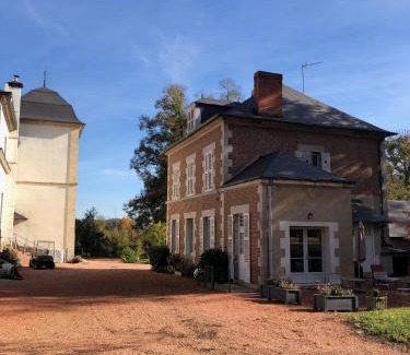 Charmeil House | 2 bedroom Gîte-Cottage- Chateau de Charmeil