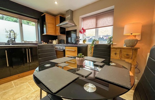 Shrewsbury House | 2 Bedroom Guesthouse in Shrewsbury