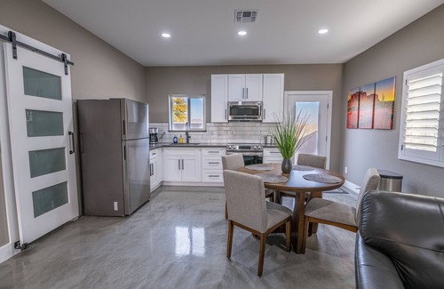 Buckeye House | 2-bedroom Home-casita , private backyard with grill, putting green,cornhole