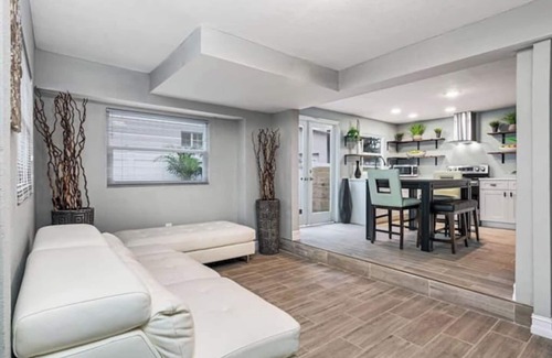 Safety Harbor House | 2 bedroom House in Clearwater w/access to Swimming Pool