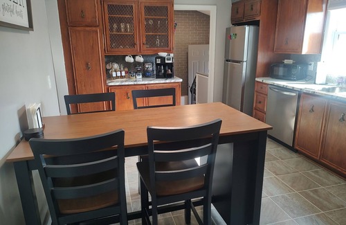 Grand Island House | 2-bedroom house in beautiful Grand Island! 4 miles from Niagara Falls!