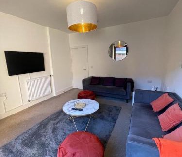 Stockton-on-Tees House | 2 Bedroom House with Garden Next to River Tees