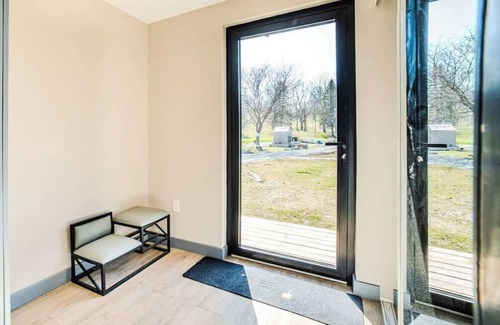 Harwood House | 2-bedroom Lake Front Cottage in Harwood, ON #1