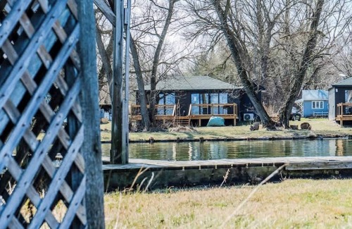 Harwood Cabin | 2-bedroom Lake Front Cottage in Harwood, ON #3