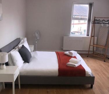 Loughborough Apartment | 2 Bedroom Large First Floor Apartment with FREE Parking