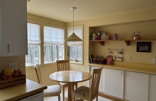 Lake Leelanau House | 2 bedroom + loft near Lake Leelanau. Fire pit, W/D, WIFI