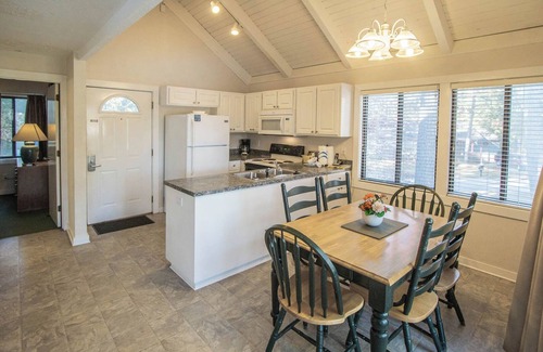 New Bern Apartment | 2-Bedroom Loft near Downtown New Bern