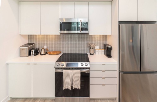 Big Bay Point Condo | 2 Bedroom Luxury Suite @ Friday Harbour Resort