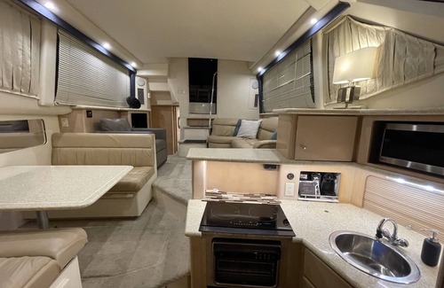 Madeira Beach Boat Rental | 2 Bedroom Luxury Yacht at the heart of downtown Madeira Beach