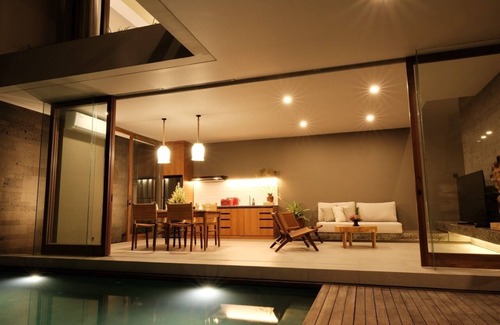 Munggu Villa | 2-Bedroom Minimalist Villa in Parerenan
