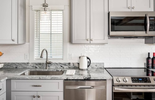 Laconia Cottage | 2 Bedroom Newly Built Home with Boat Dock