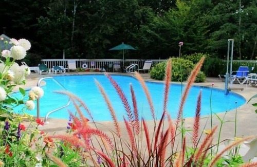 Bartlett Apartment | 2 Bedroom Nordic Village - 3min to Storyland in Bartlett NH, near North Conway