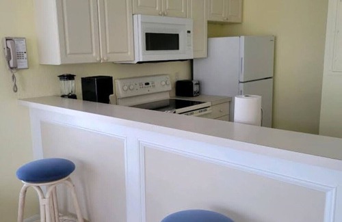 Bostroms Condo | 2 Bedroom on Ormond Beach!