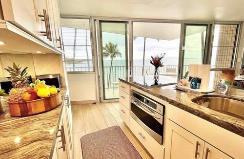 Kihei Condo | 2 Bedroom Overlooking Beach and Ocean