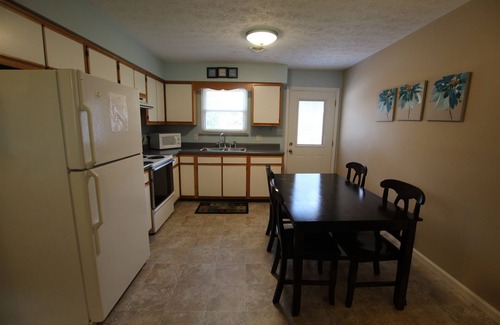 Monticello Condo | 2 bedroom, Pet friendy condo overlooking pool and tennis court.