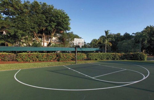 Survey Creek Condo | 2 Bedroom Presidential Condo, Kitchen, Sleeps 8, Pompano Beach, Palm-Aire Resort