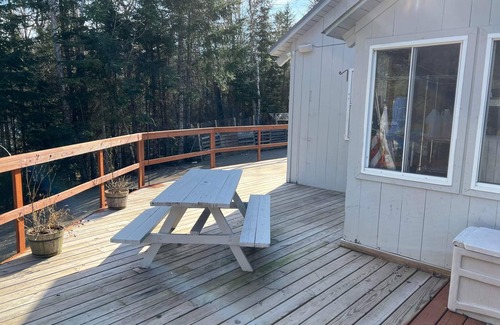 Jackman House | 2 bedroom private custom built home with loft.