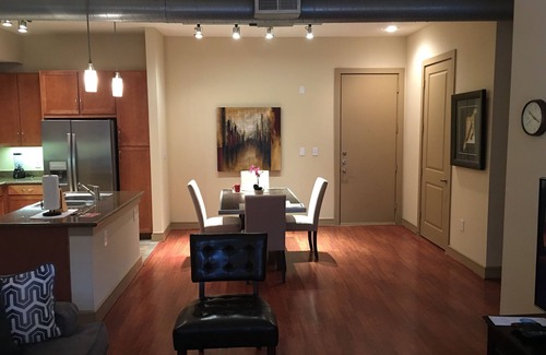 Houston Apartment | 2 Bedroom - Residential Apartment - 2660 Augusta Dr, Houston, TX 77057